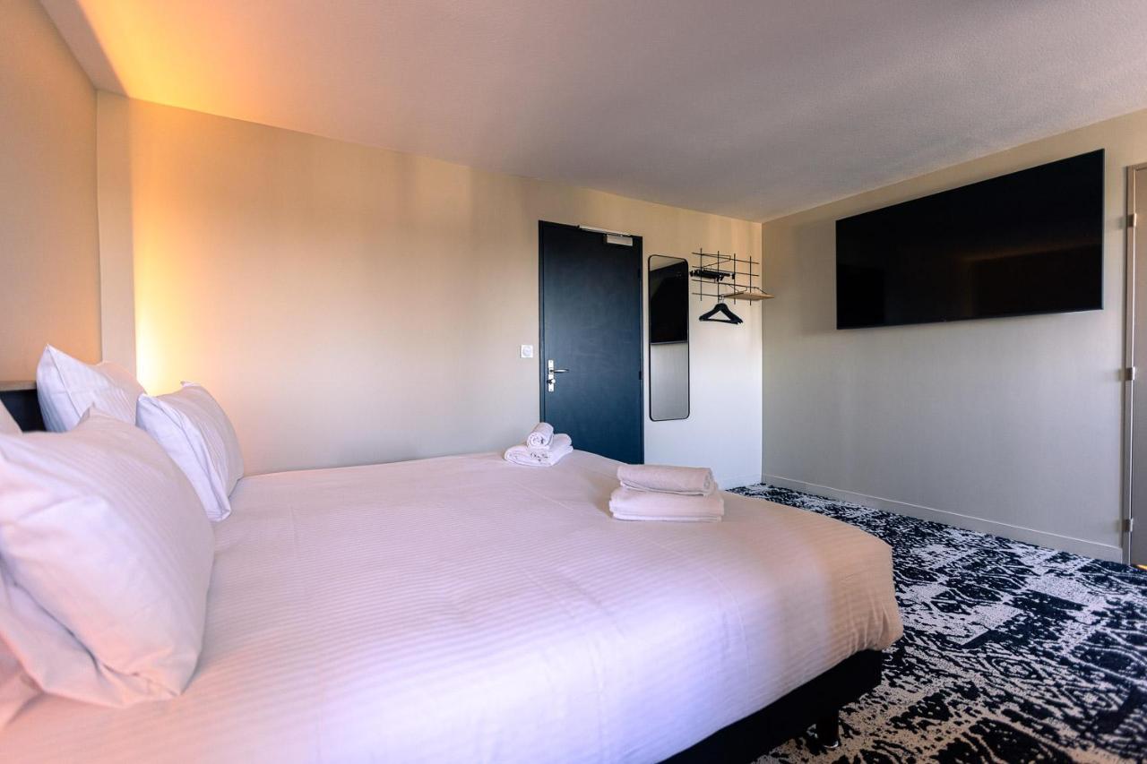 Logis Hotel & Restaurant Le Vert Bocage Franqueville-Saint-Pierre ภายนอก รูปภาพ
