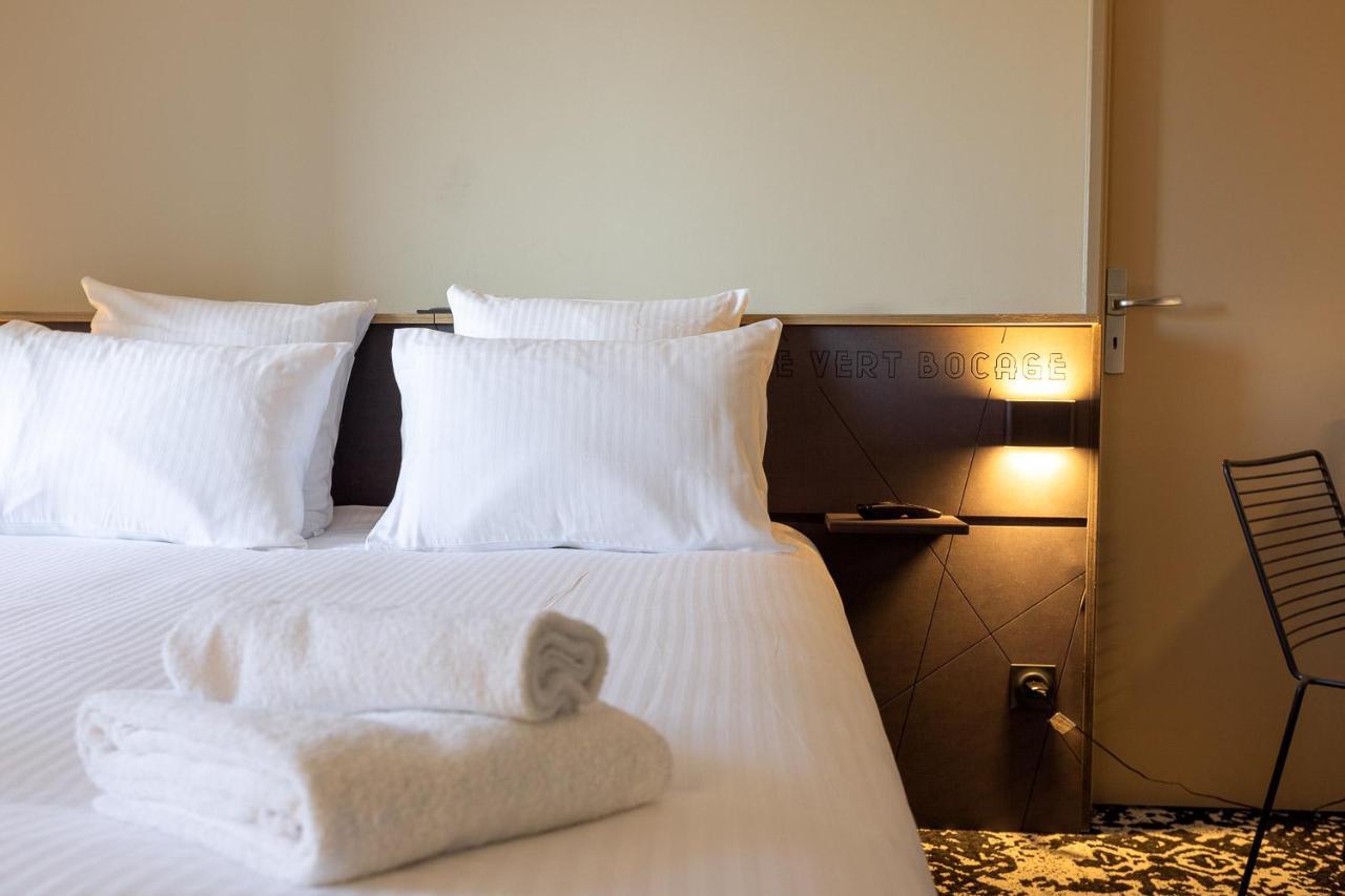 Logis Hotel & Restaurant Le Vert Bocage Franqueville-Saint-Pierre ภายนอก รูปภาพ