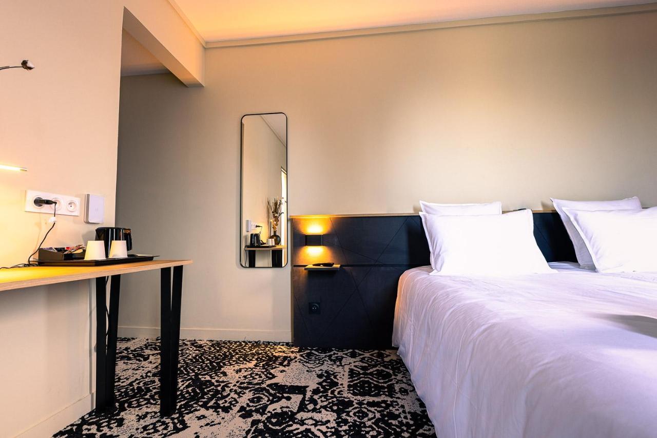Logis Hotel & Restaurant Le Vert Bocage Franqueville-Saint-Pierre ภายนอก รูปภาพ