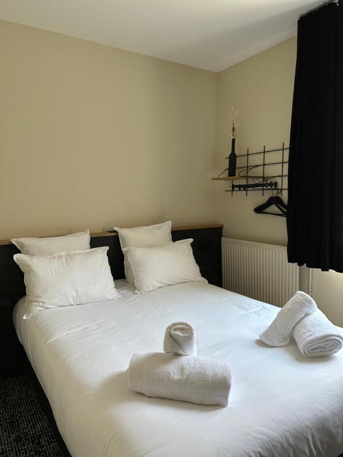 Logis Hotel & Restaurant Le Vert Bocage Franqueville-Saint-Pierre ภายนอก รูปภาพ